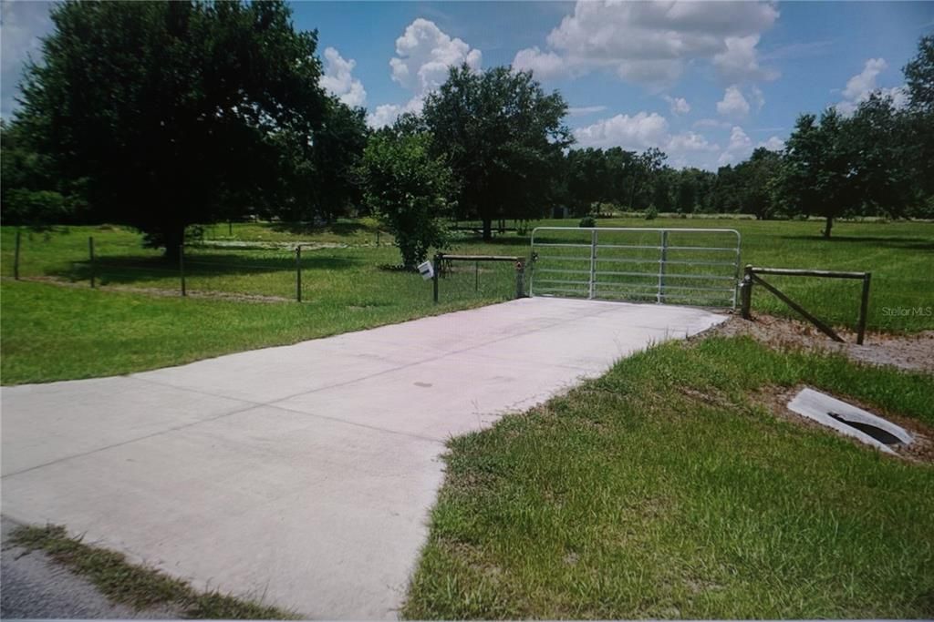 En Venta: $650,000 (22.00 acres)