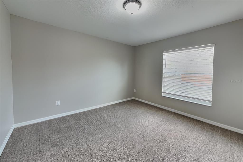 For Rent: $2,299 (4 beds, 2 baths, 1817 Square Feet)