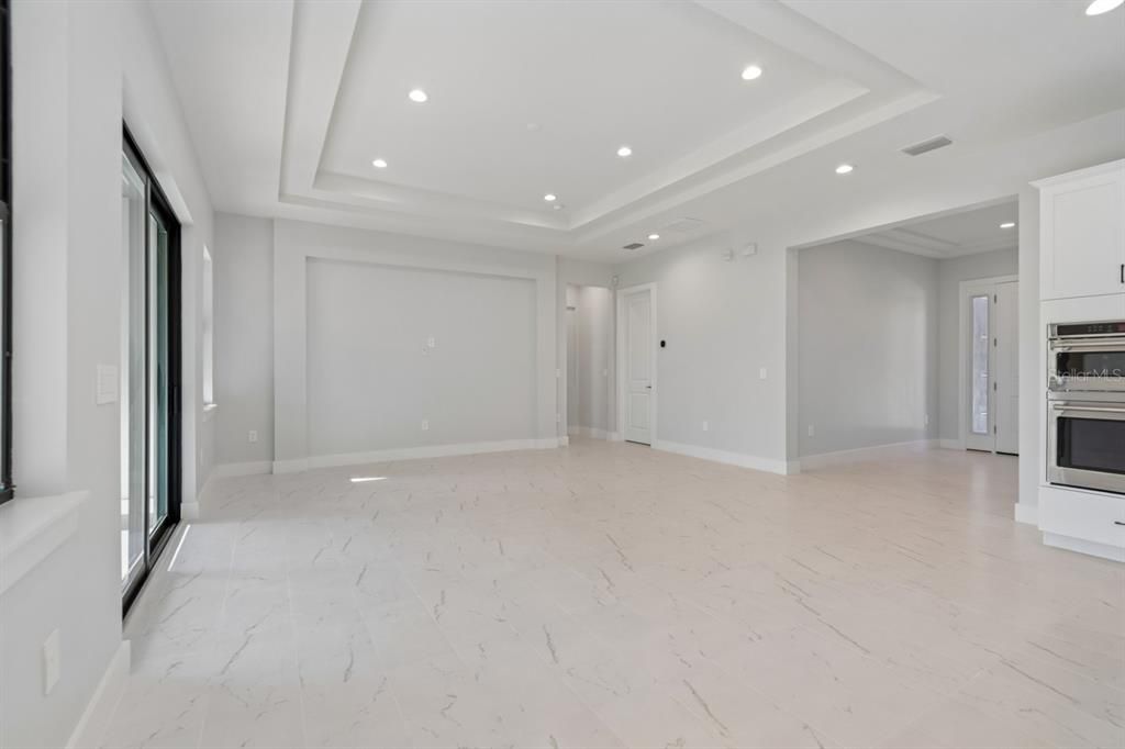 For Sale: $625,000 (4 beds, 3 baths, 2118 Square Feet)