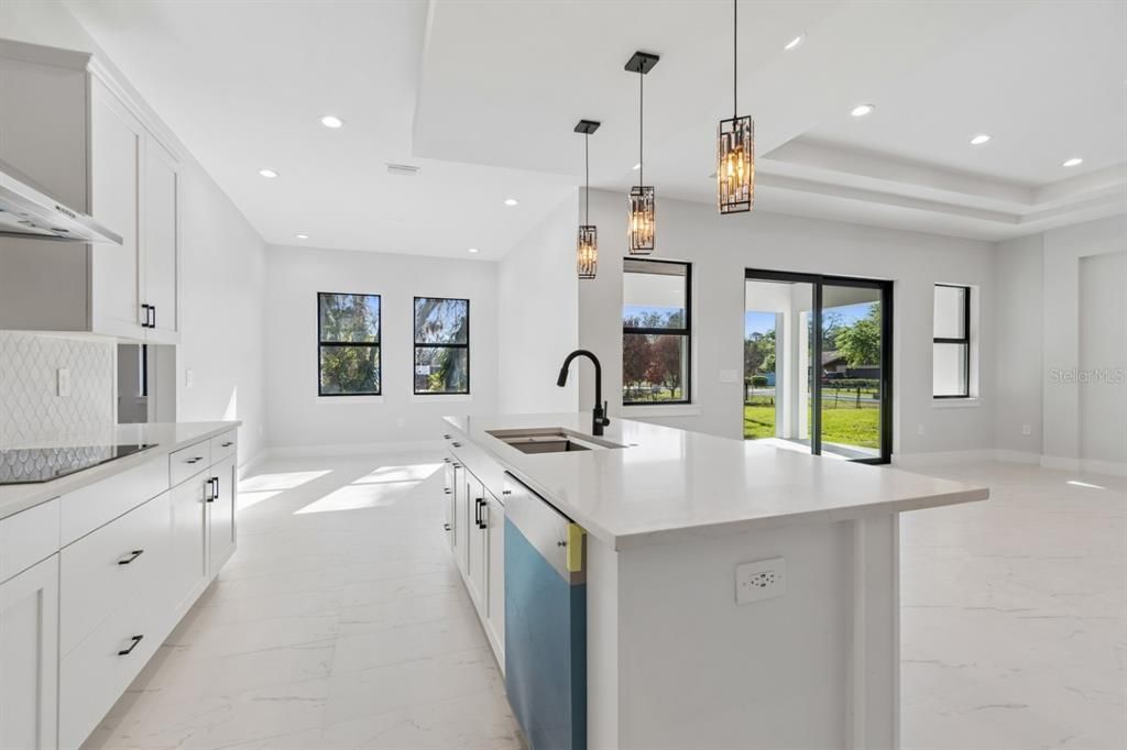 For Sale: $625,000 (4 beds, 3 baths, 2118 Square Feet)