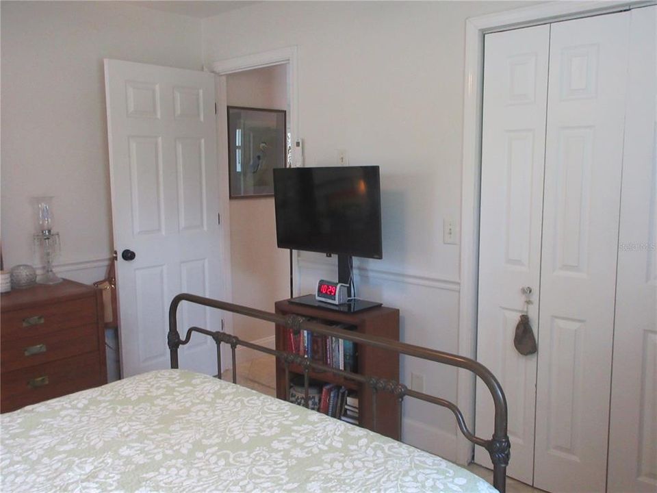 For Sale: $360,000 (3 beds, 3 baths, 1560 Square Feet)