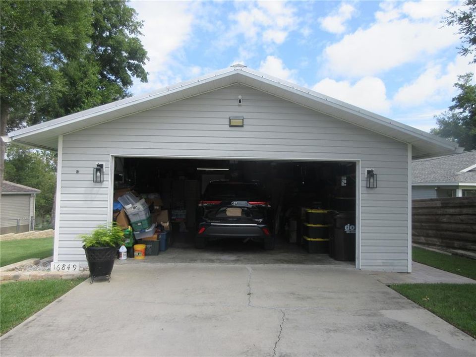 For Sale: $360,000 (3 beds, 3 baths, 1560 Square Feet)