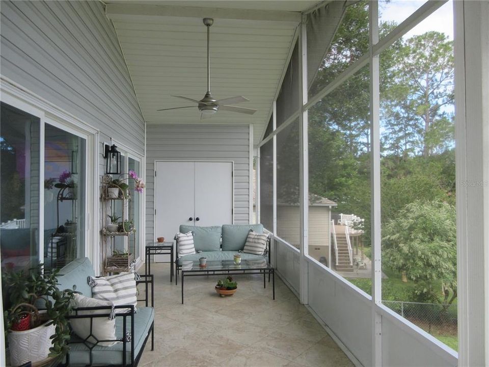 For Sale: $360,000 (3 beds, 3 baths, 1560 Square Feet)