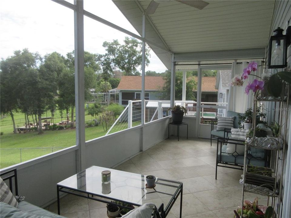For Sale: $360,000 (3 beds, 3 baths, 1560 Square Feet)