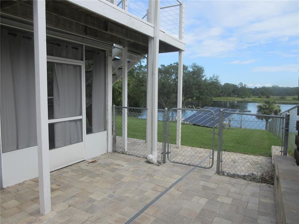 For Sale: $360,000 (3 beds, 3 baths, 1560 Square Feet)