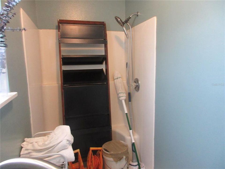 For Sale: $360,000 (3 beds, 3 baths, 1560 Square Feet)