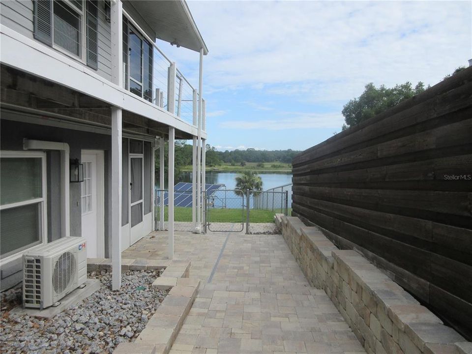 For Sale: $360,000 (3 beds, 3 baths, 1560 Square Feet)