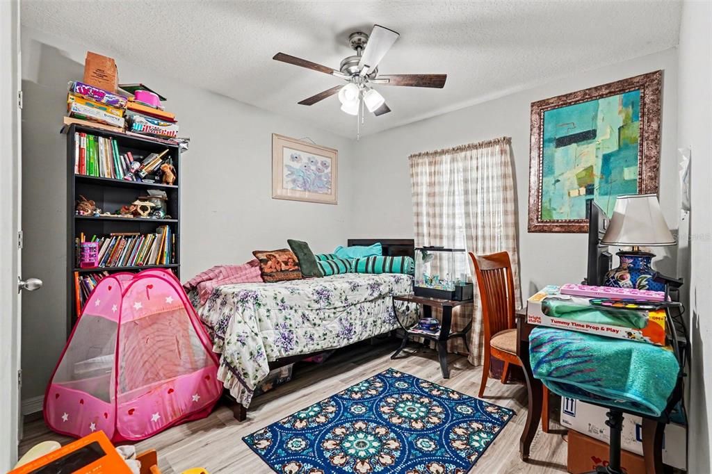For Sale: $255,000 (3 beds, 2 baths, 1122 Square Feet)