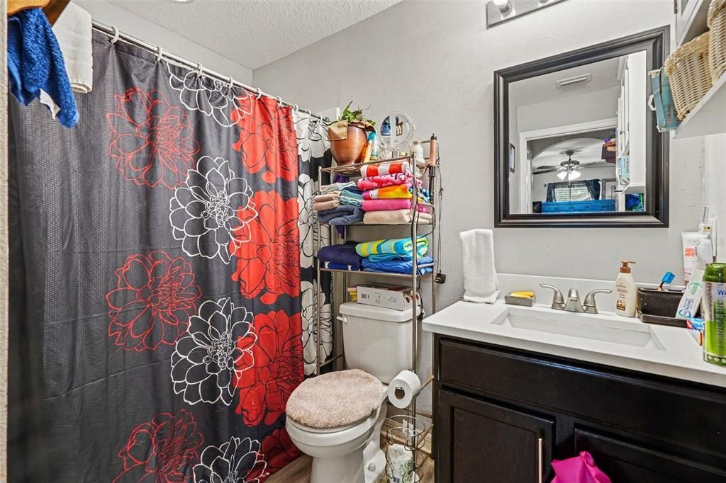 For Sale: $255,000 (3 beds, 2 baths, 1122 Square Feet)