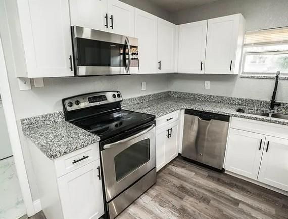 На продажу: $349,000 (2 спален, 1 ванн, 1102 Квадратных фут)