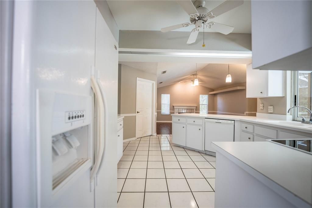 For Rent: $2,395 (3 beds, 2 baths, 2032 Square Feet)