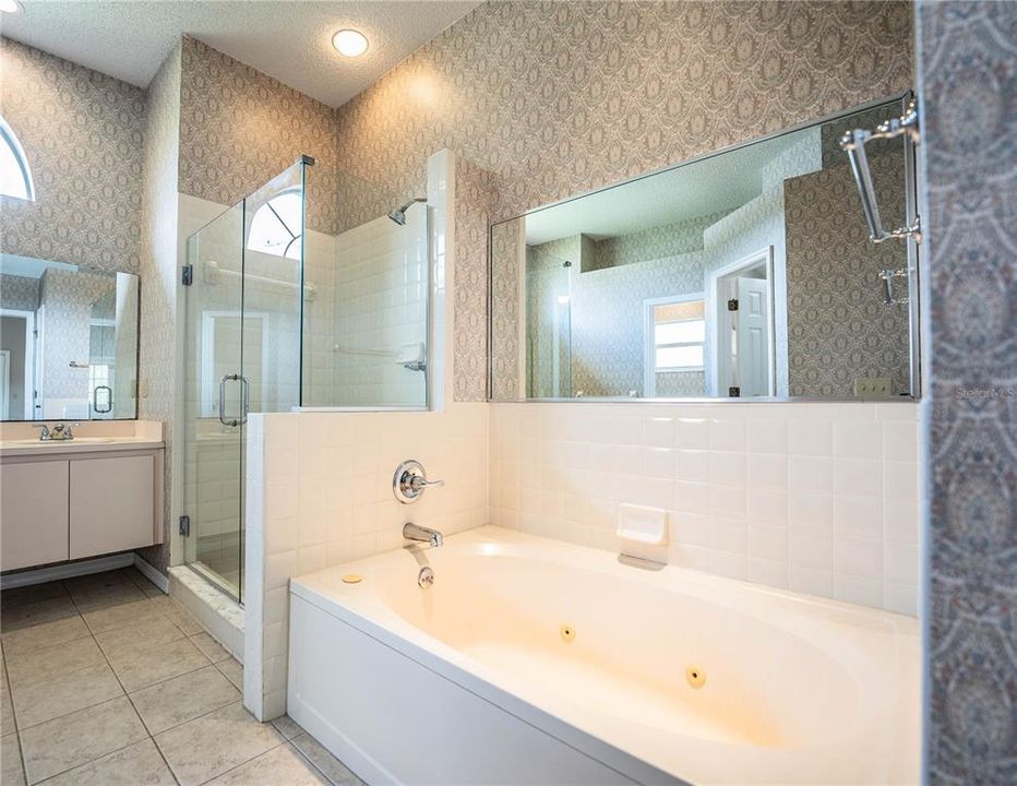 For Rent: $2,395 (3 beds, 2 baths, 2032 Square Feet)