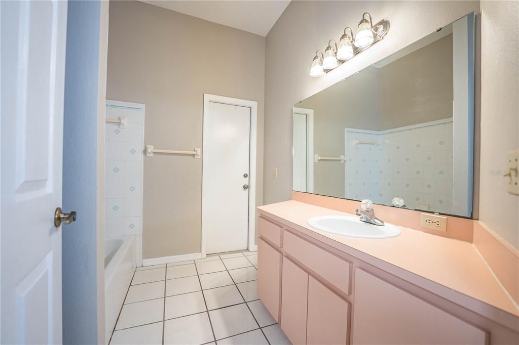 For Rent: $2,395 (3 beds, 2 baths, 2032 Square Feet)