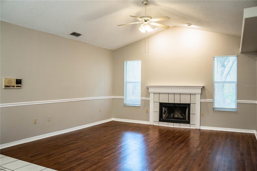 For Rent: $2,395 (3 beds, 2 baths, 2032 Square Feet)
