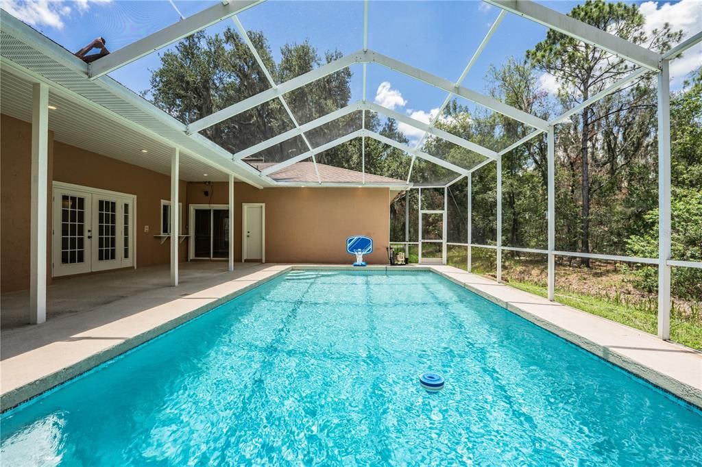 For Rent: $2,395 (3 beds, 2 baths, 2032 Square Feet)