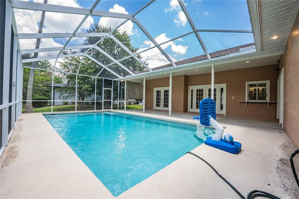 For Rent: $2,395 (3 beds, 2 baths, 2032 Square Feet)