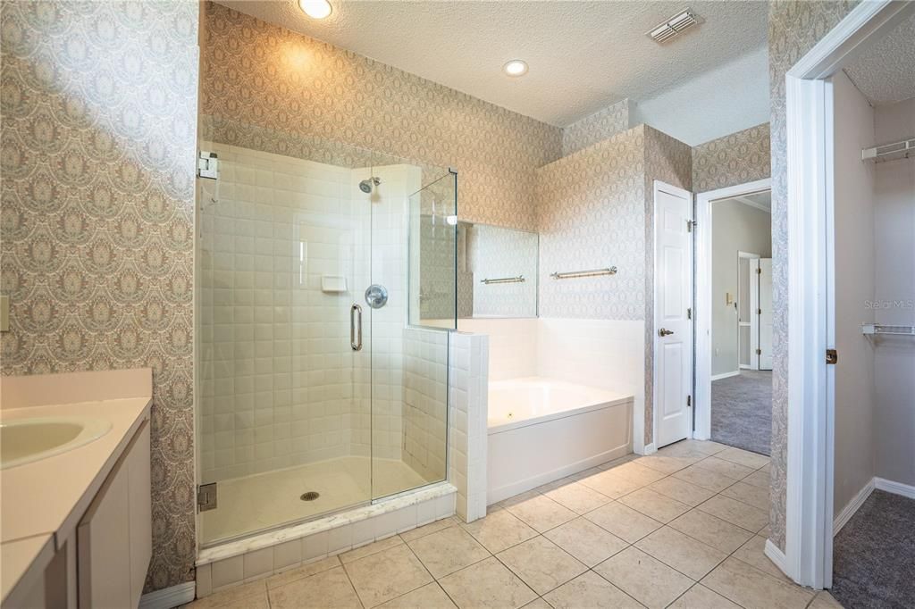 For Rent: $2,395 (3 beds, 2 baths, 2032 Square Feet)