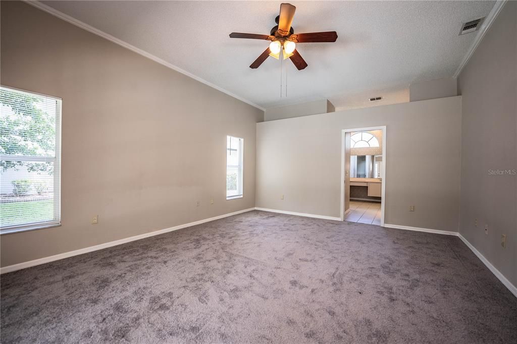 For Rent: $2,395 (3 beds, 2 baths, 2032 Square Feet)