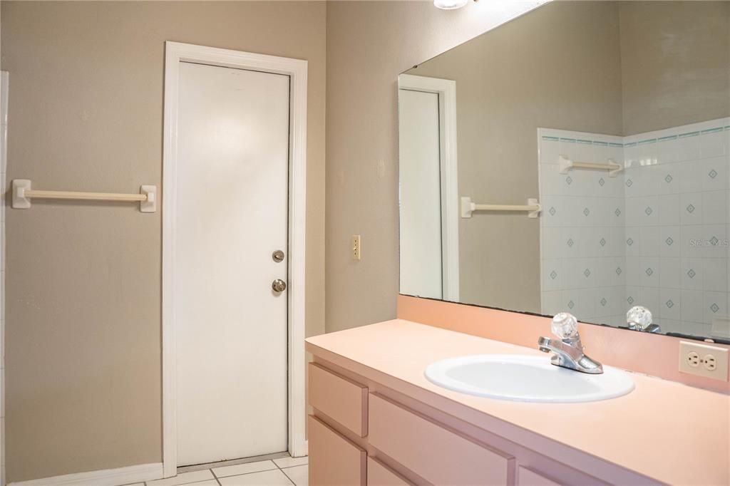 For Rent: $2,395 (3 beds, 2 baths, 2032 Square Feet)
