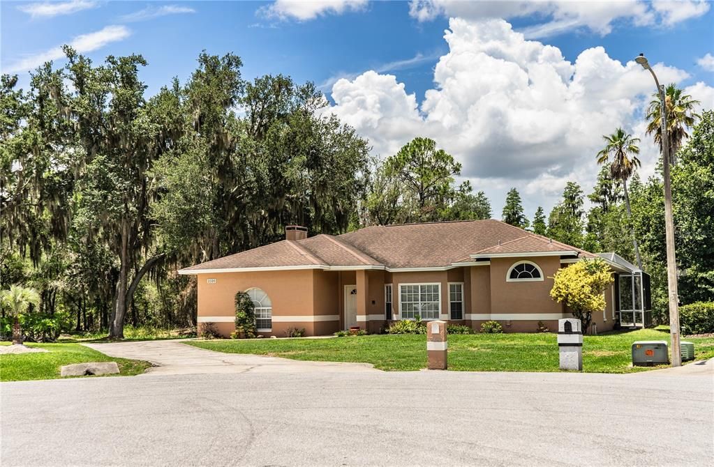 For Rent: $2,395 (3 beds, 2 baths, 2032 Square Feet)