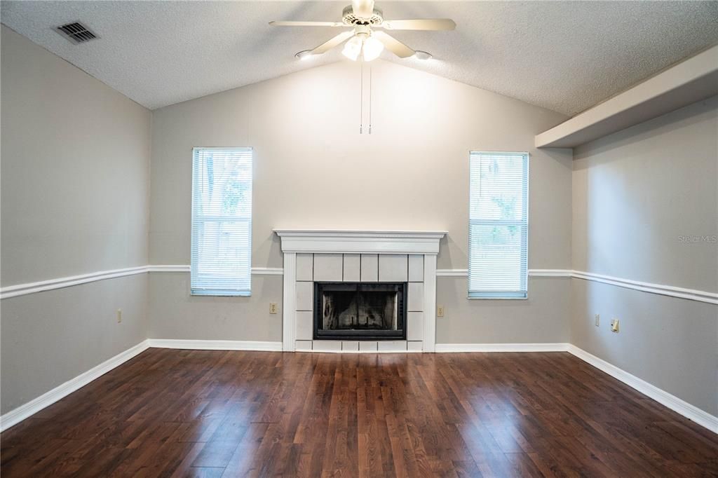 For Rent: $2,395 (3 beds, 2 baths, 2032 Square Feet)