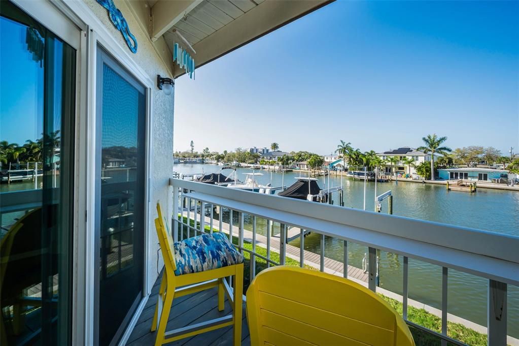 For Sale: $749,000 (3 beds, 3 baths, 1656 Square Feet)