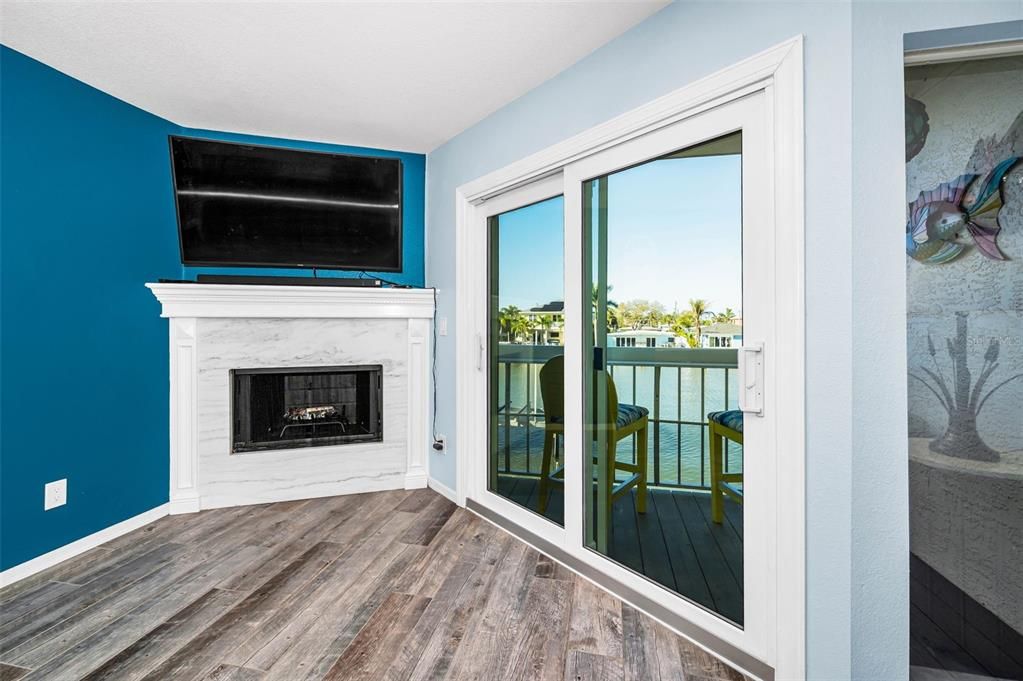 For Sale: $749,000 (3 beds, 3 baths, 1656 Square Feet)