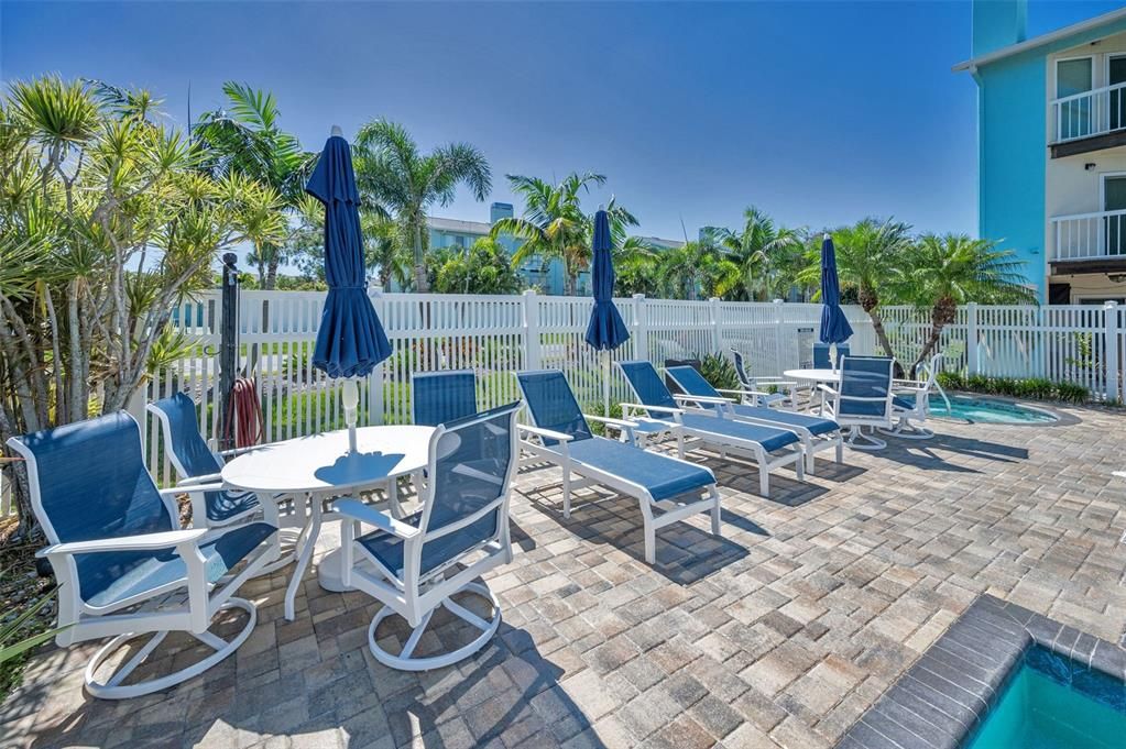 For Sale: $749,000 (3 beds, 3 baths, 1656 Square Feet)