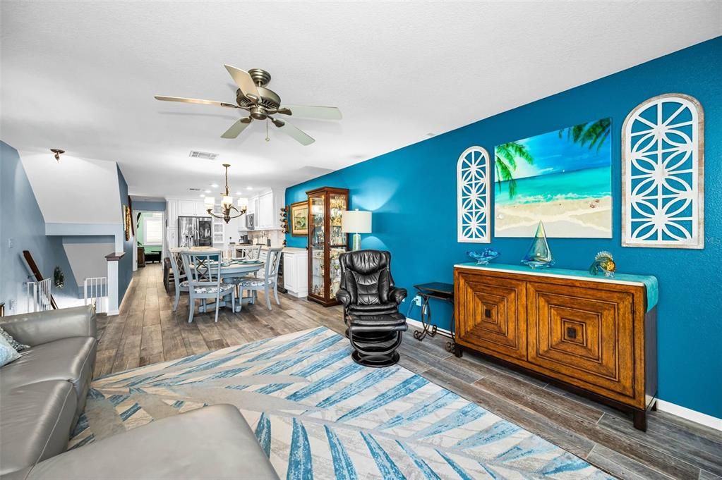 For Sale: $749,000 (3 beds, 3 baths, 1656 Square Feet)