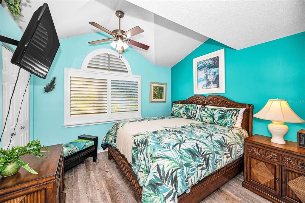 For Sale: $749,000 (3 beds, 3 baths, 1656 Square Feet)