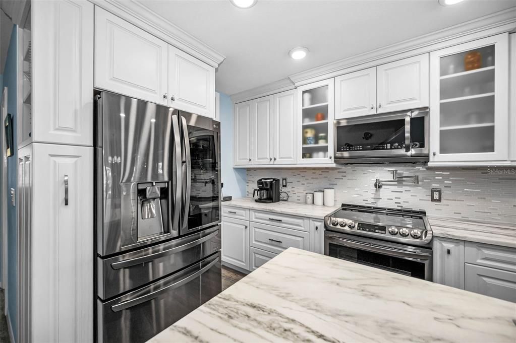 For Sale: $749,000 (3 beds, 3 baths, 1656 Square Feet)