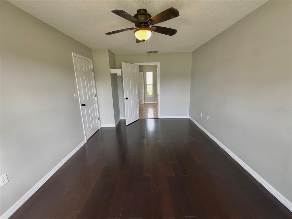 For Rent: $2,395 (3 beds, 2 baths, 1587 Square Feet)