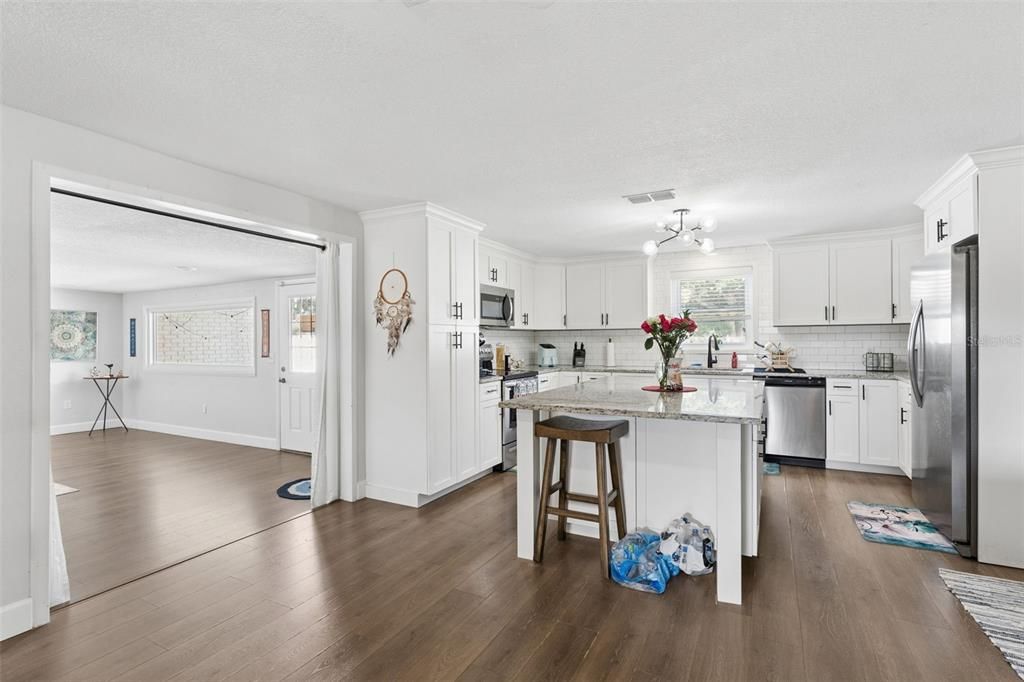 В аренду: $2,995 (4 спален, 2 ванн, 2459 Квадратных фут)