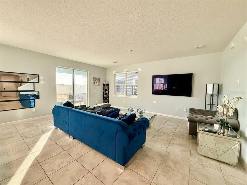 В аренду: $2,800 (4 спален, 2 ванн, 3008 Квадратных фут)