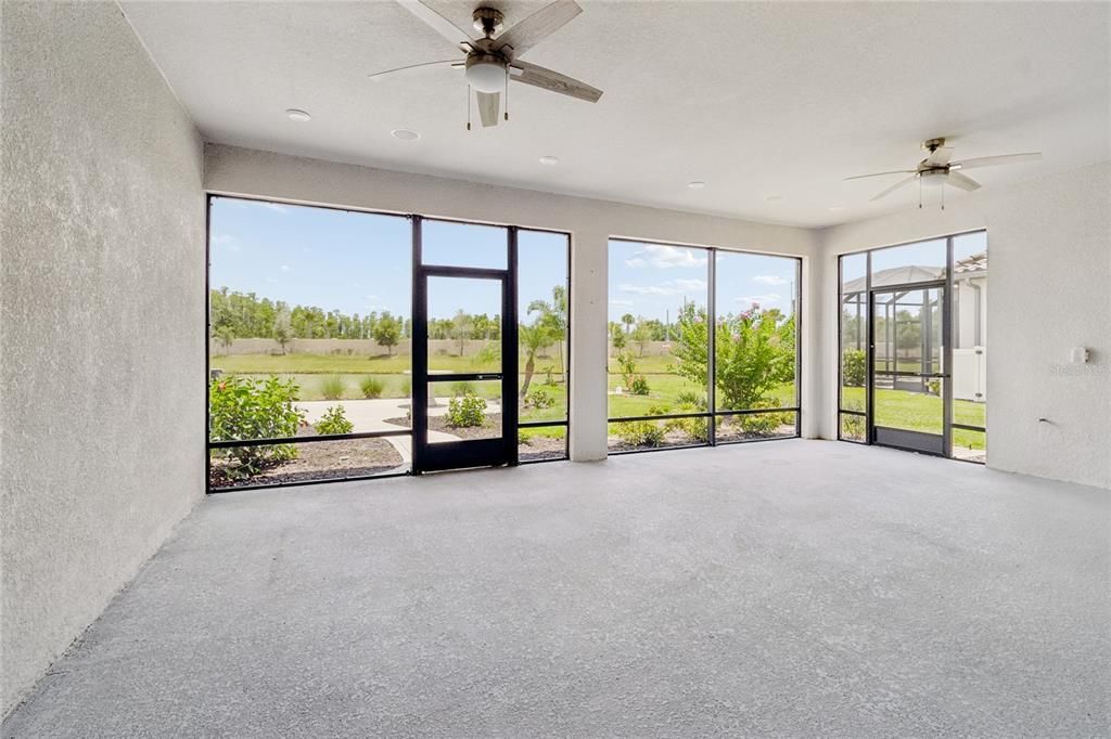 For Sale: $725,000 (3 beds, 3 baths, 2401 Square Feet)