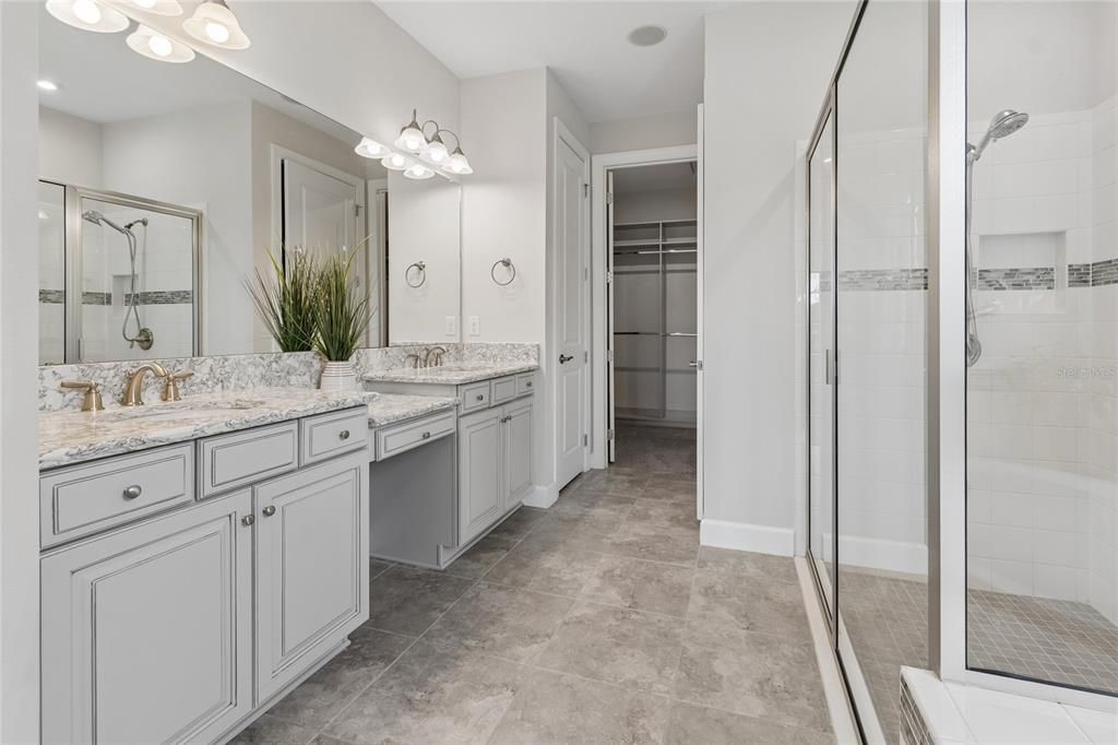 For Sale: $725,000 (3 beds, 3 baths, 2401 Square Feet)