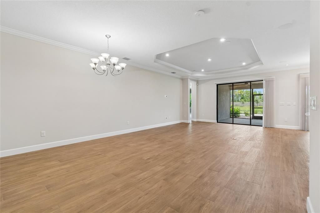For Sale: $725,000 (3 beds, 3 baths, 2401 Square Feet)
