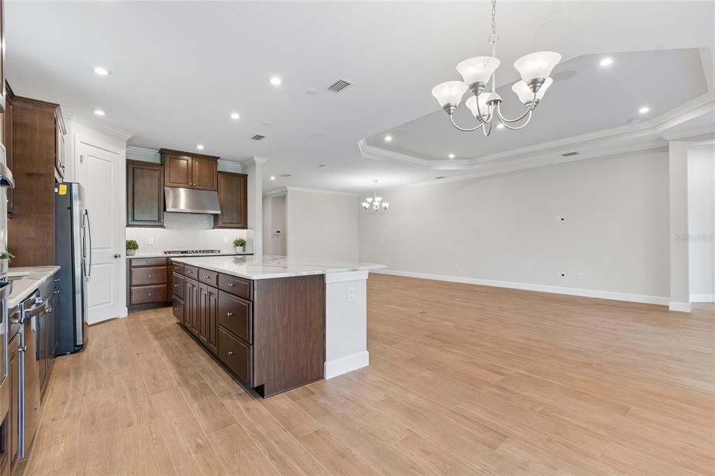 For Sale: $725,000 (3 beds, 3 baths, 2401 Square Feet)