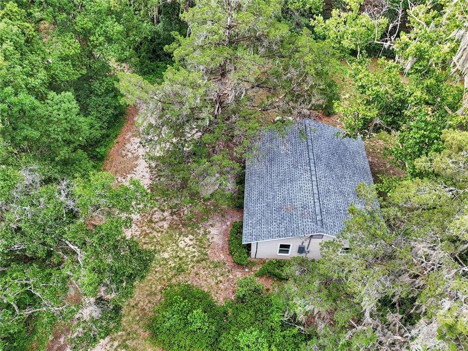 For Sale: $189,900 (2 beds, 1 baths, 800 Square Feet)