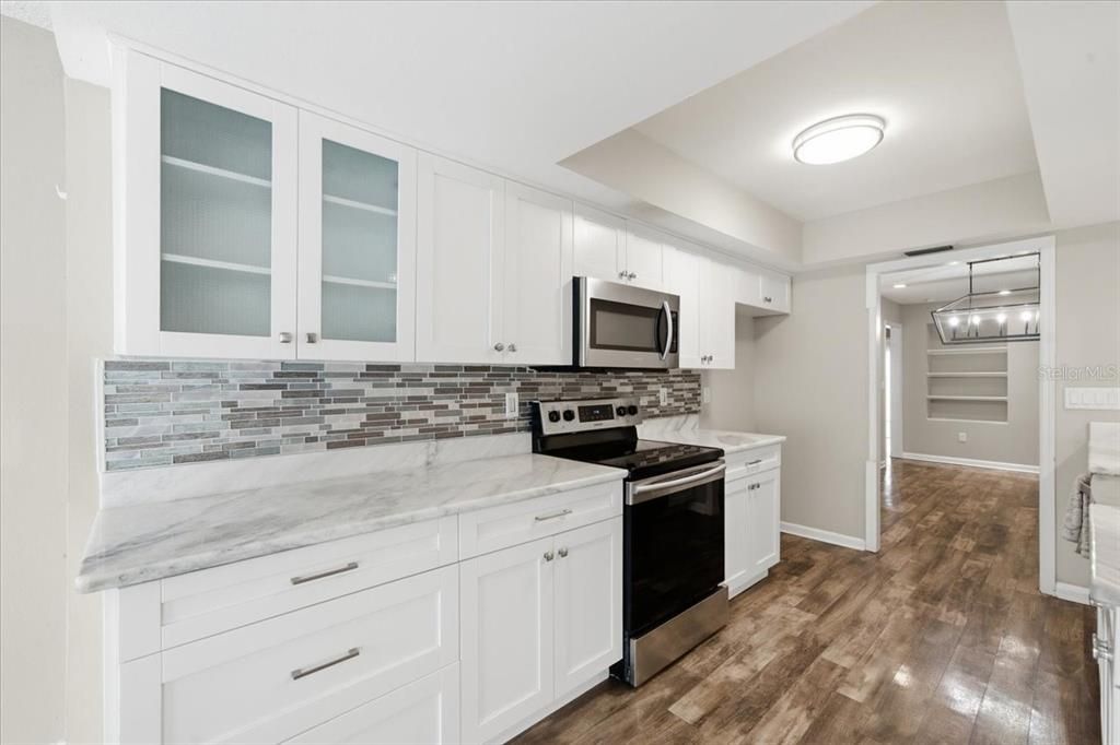For Sale: $700,000 (5 beds, 2 baths, 2742 Square Feet)