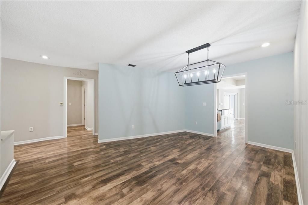 For Sale: $700,000 (5 beds, 2 baths, 2742 Square Feet)