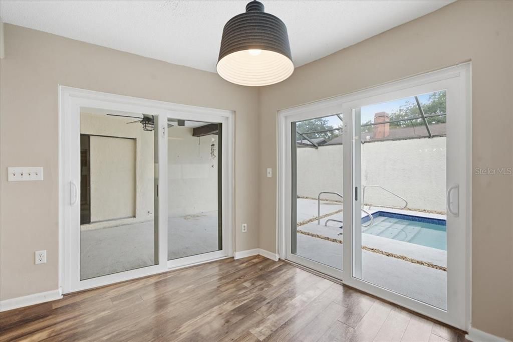 For Sale: $700,000 (5 beds, 2 baths, 2742 Square Feet)