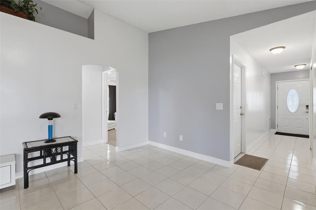 For Sale: $344,999 (3 beds, 2 baths, 1656 Square Feet)