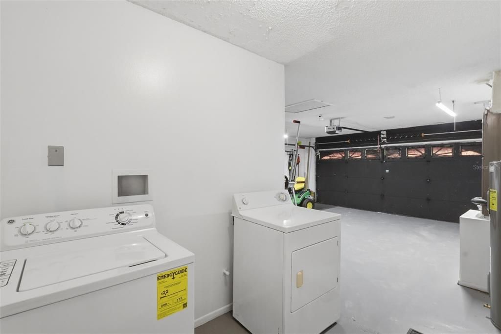 For Sale: $344,999 (3 beds, 2 baths, 1656 Square Feet)