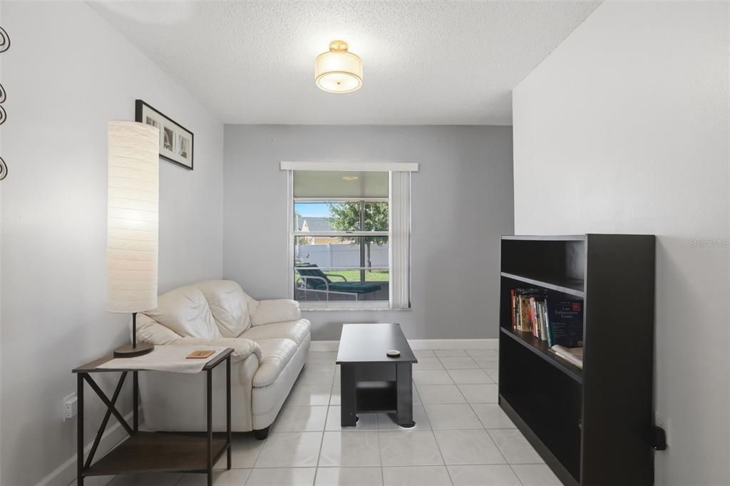 For Sale: $344,999 (3 beds, 2 baths, 1656 Square Feet)