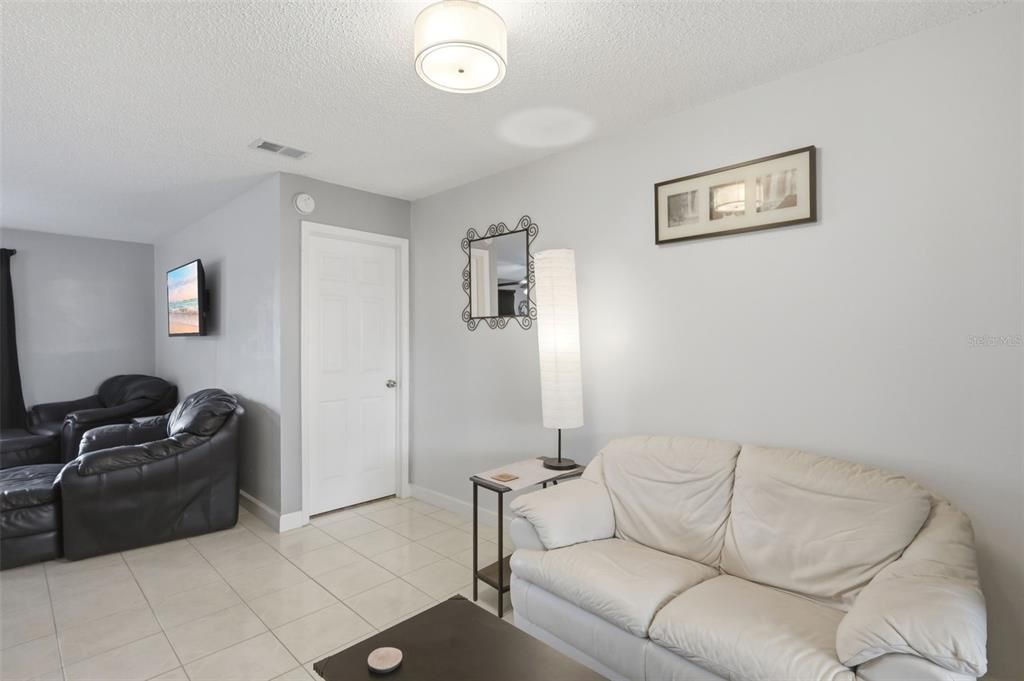 For Sale: $344,999 (3 beds, 2 baths, 1656 Square Feet)