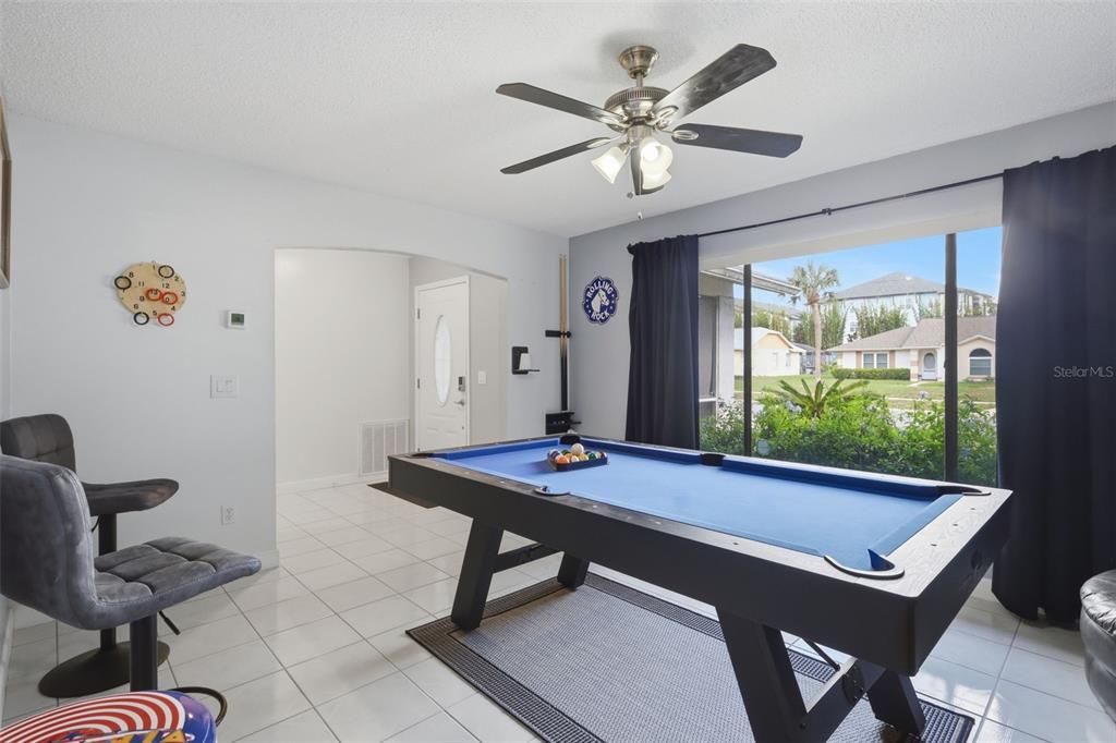 For Sale: $344,999 (3 beds, 2 baths, 1656 Square Feet)