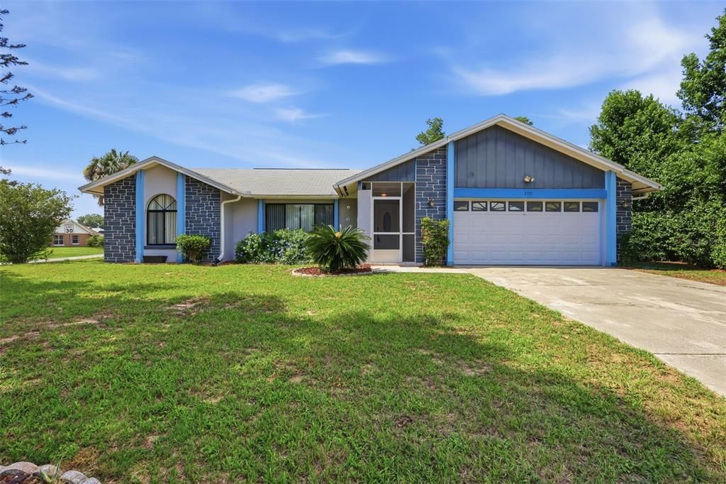 For Sale: $344,999 (3 beds, 2 baths, 1656 Square Feet)
