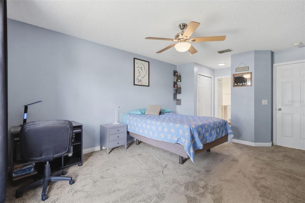 For Sale: $344,999 (3 beds, 2 baths, 1656 Square Feet)