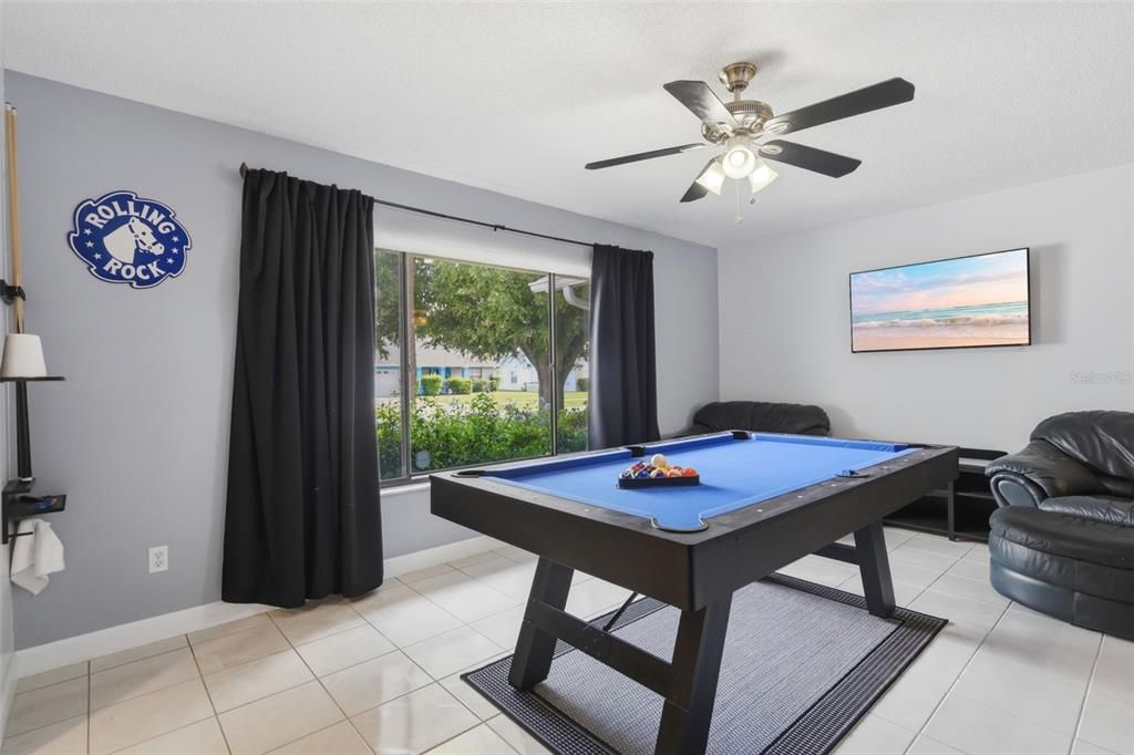 For Sale: $344,999 (3 beds, 2 baths, 1656 Square Feet)